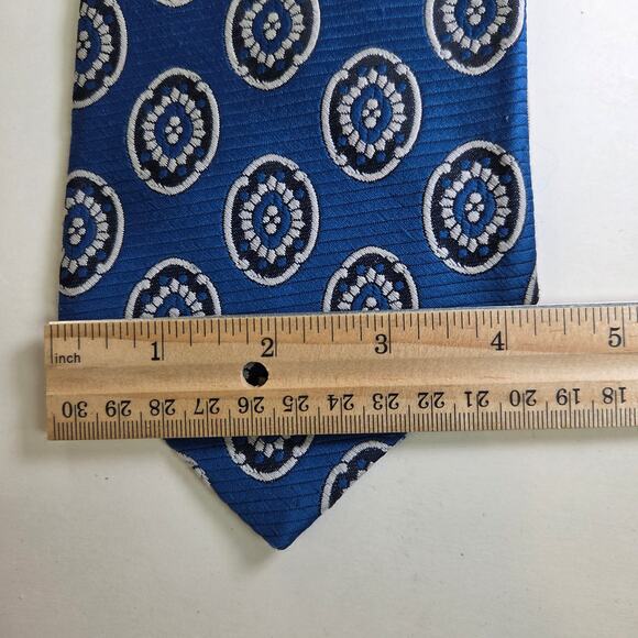 Vintage Dayton’s Blue Medallion Tie 4.25" Wide Polyester Retro Classic - Picture 10 of 10